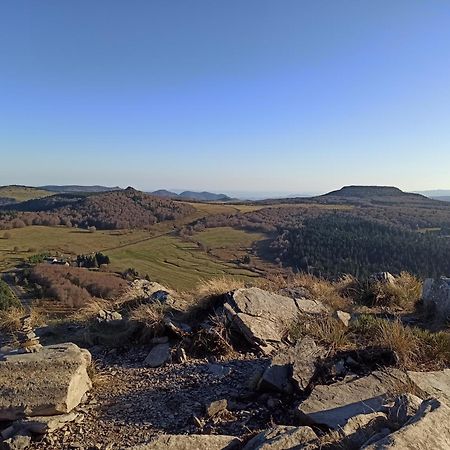 Gite Le Rocher Du Chateau De Retourtour Lamastre Buitenkant foto