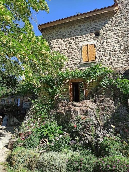 Gite Le Rocher Du Chateau De Retourtour Lamastre Buitenkant foto