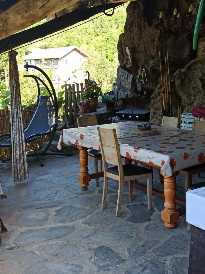 Gite Le Rocher Du Chateau De Retourtour Lamastre Buitenkant foto